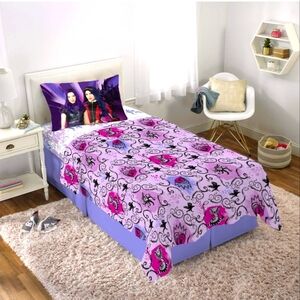 Descendants 3 Bedding (Add Blanket and pay $35 for both)